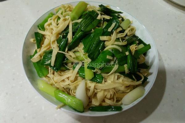 大蒜炒豆皮的做法图解10