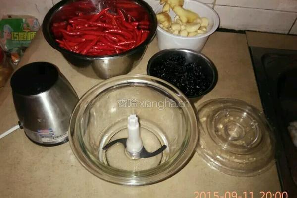 辣椒酱的做法图解1