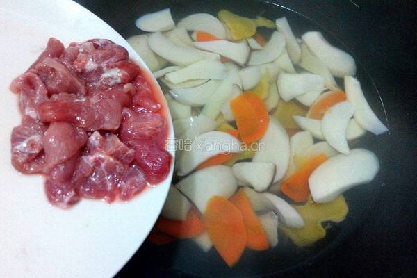 杏鲍菇瘦肉汤的做法图解7