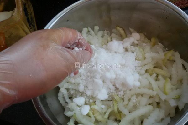 甜辣萝卜条的做法图解6