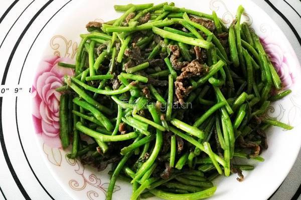 芦蒿炒牛肉丝