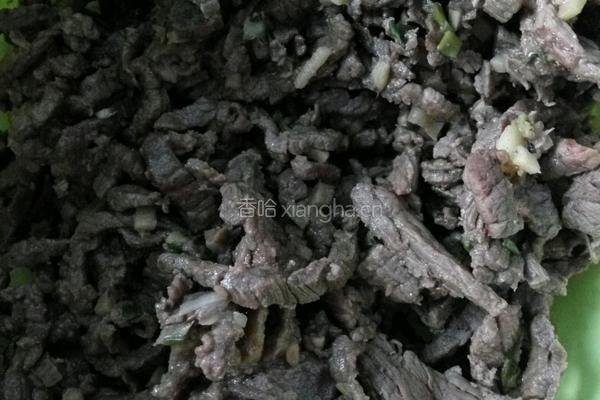 芦蒿炒牛肉丝的做法图解3