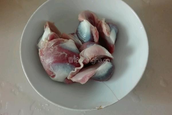香菜拌鸭胗的做法图解3
