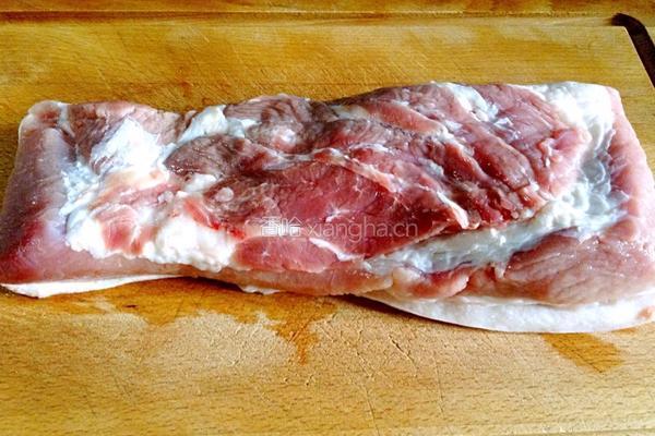 小炖肉面的做法图解1