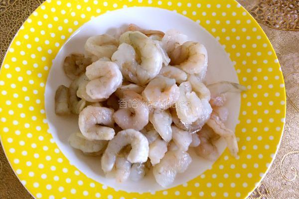 虾仁扒油菜的做法图解1