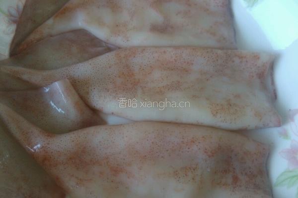 孜然鱿鱼的做法图解1