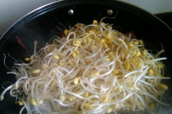 黄豆芽烧肉的做法图解4
