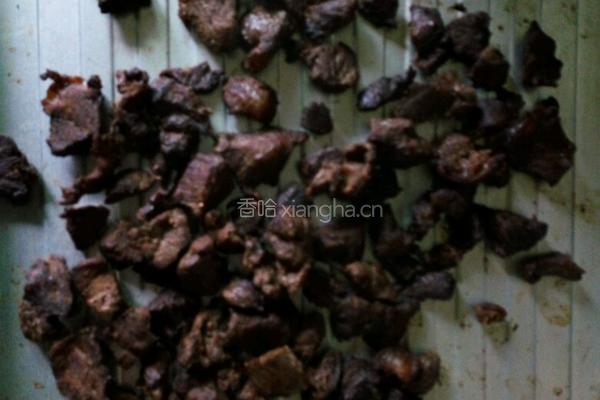 麻辣牛肉粒的做法图解2