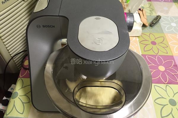 葡萄干椰蓉面包的做法图解2