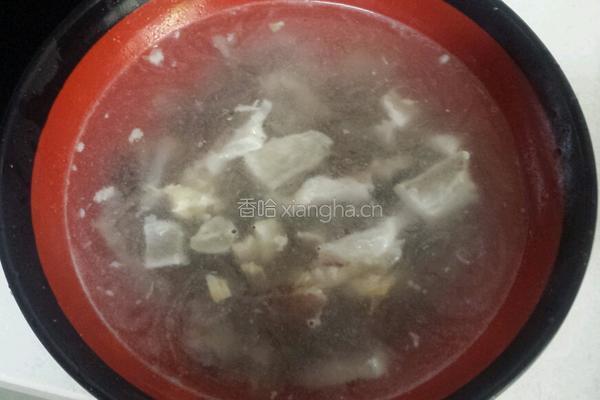 大蒜炒腊肉的做法图解3