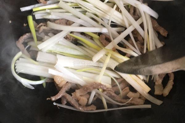 葱香肉丝春卷的做法图解4