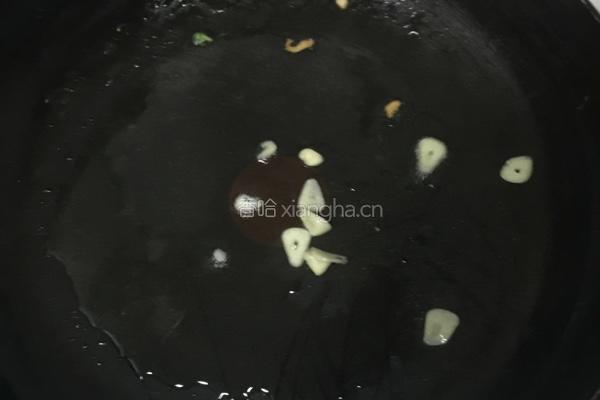 西兰花炒三丁的做法图解8