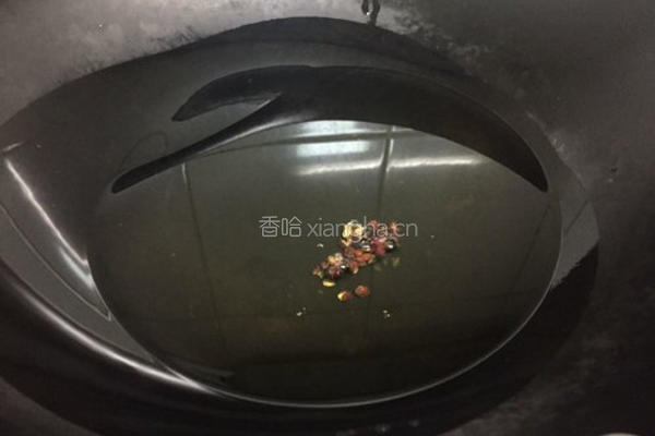 鲫鱼萝卜丝汤的做法图解3