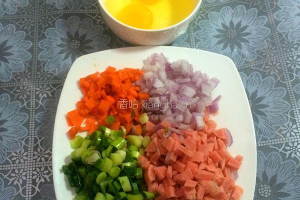什锦炒饭的做法图解1