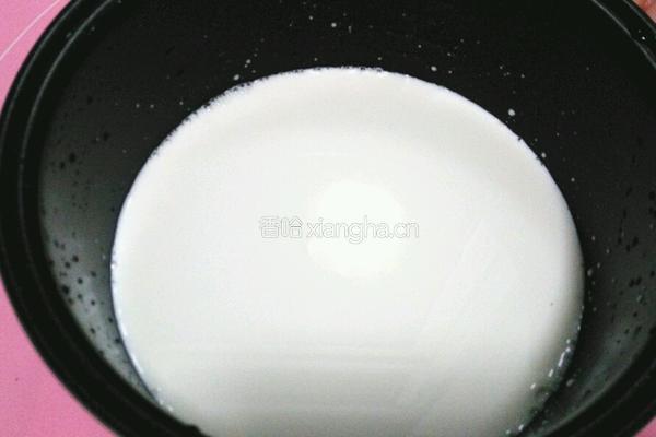 电饭煲大果粒酸奶的做法图解2