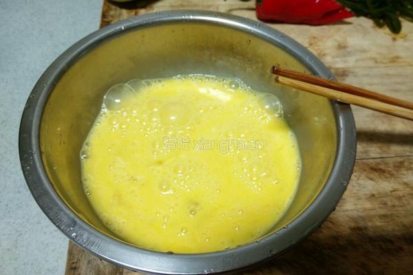 冰花菠菜鸡蛋煎饺的做法图解2