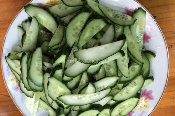 青瓜炒猪肉的做法图解4