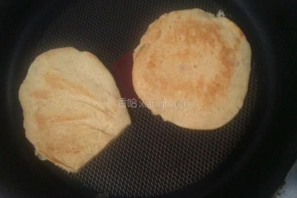 草莓奶油香蕉松饼的做法图解13