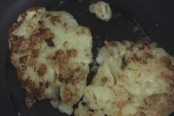 巴马臣干酪烤鸡排配土豆饼的做法图解8