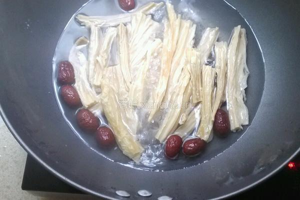 腐竹红枣甜汤的做法图解7