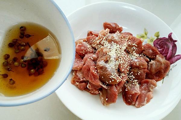 番茄羊肉块的做法图解2