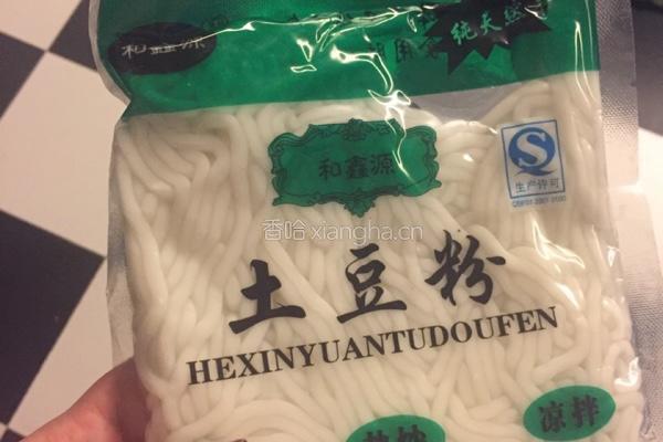 圆圆酸辣粉的做法图解1