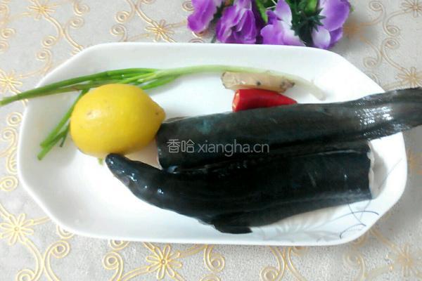  柠檬蒸鳗鱼的做法图解1