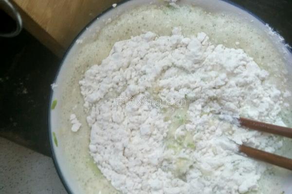 西葫芦薄饼的做法图解3
