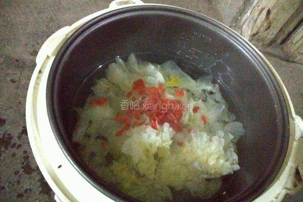 木瓜银耳羹的做法图解3