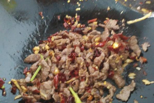 芹菜炒牛肉的做法图解5