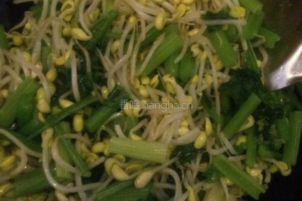 芹菜炒黄豆芽的做法图解6