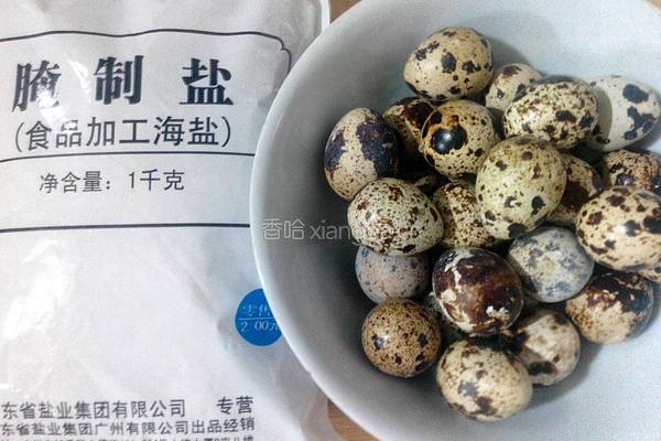 盐焗鹌鹑蛋的做法图解1
