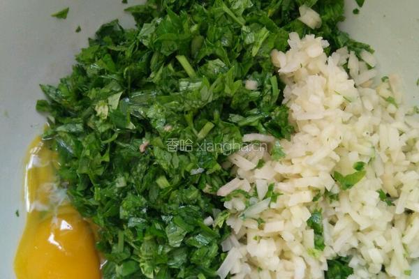 芹菜叶饼的做法图解1