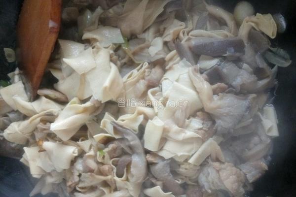 鲜蘑炒干豆腐的做法图解4