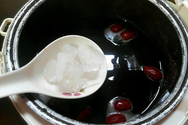 红豆黑米粥的做法图解4