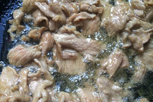 荸荠炒肉的做法图解5