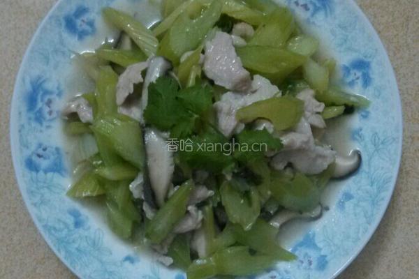 芹菜炒肉