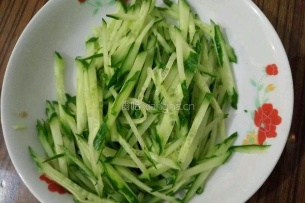 拌金针菇的做法图解1