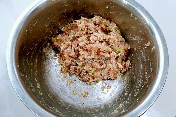 香菇糯米珍珠丸子的做法图解8