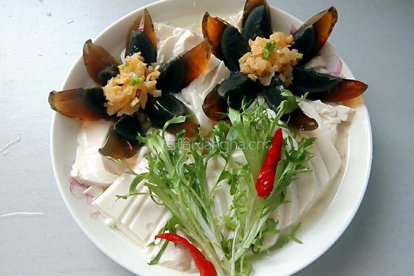 皮蛋拌豆腐的做法图解7
