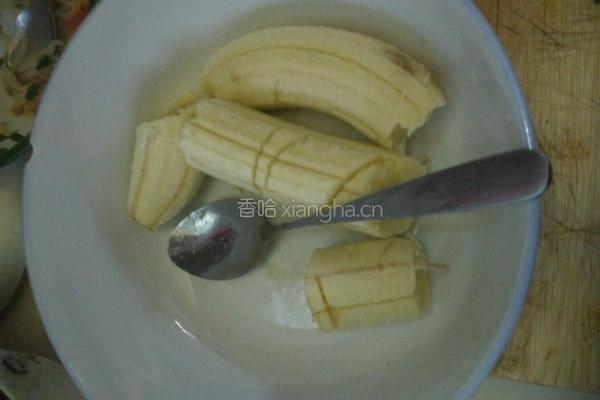 香蕉牛奶鸡蛋饼的做法图解1