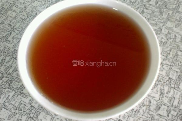 红酒焖猪蹄的做法图解1
