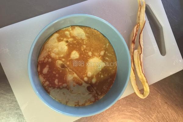 草莓层层糕的做法图解3