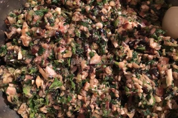 香菇青菜猪肉饺的做法图解3