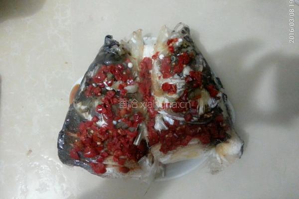 剁椒鱼头的做法图解7