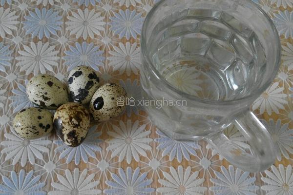 蒸鹌鹑蛋羹的做法图解1