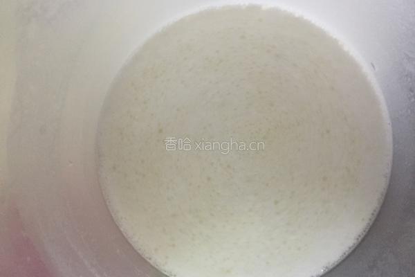 电饼铛广式拉肠粉的做法图解1