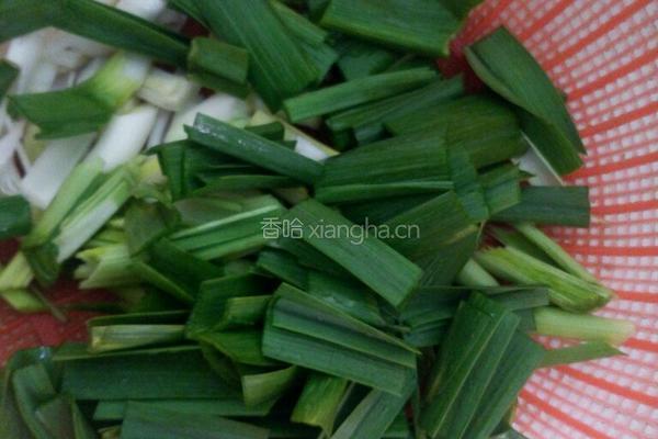 豆花炒蒜苗的做法图解2