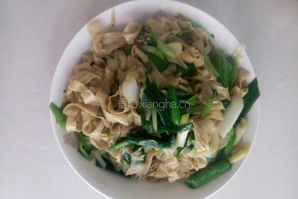 豆花炒蒜苗的做法图解4