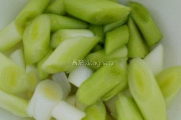 蘑菇鸡蛋饼的做法图解2
